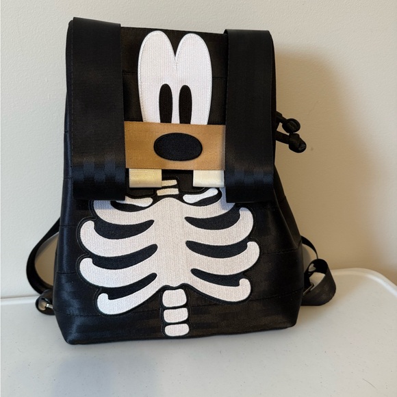 Harveys Handbags - Harveys Goofy Skeleton Backpack